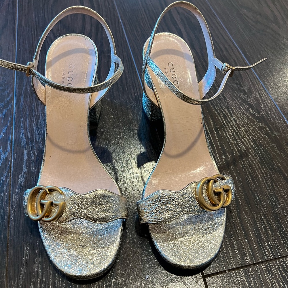 Gucci metallic marmont gold sandals size 38.5
